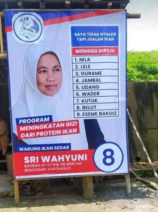 tulisan di warung malah jadi lucu © 2021 twitter.com