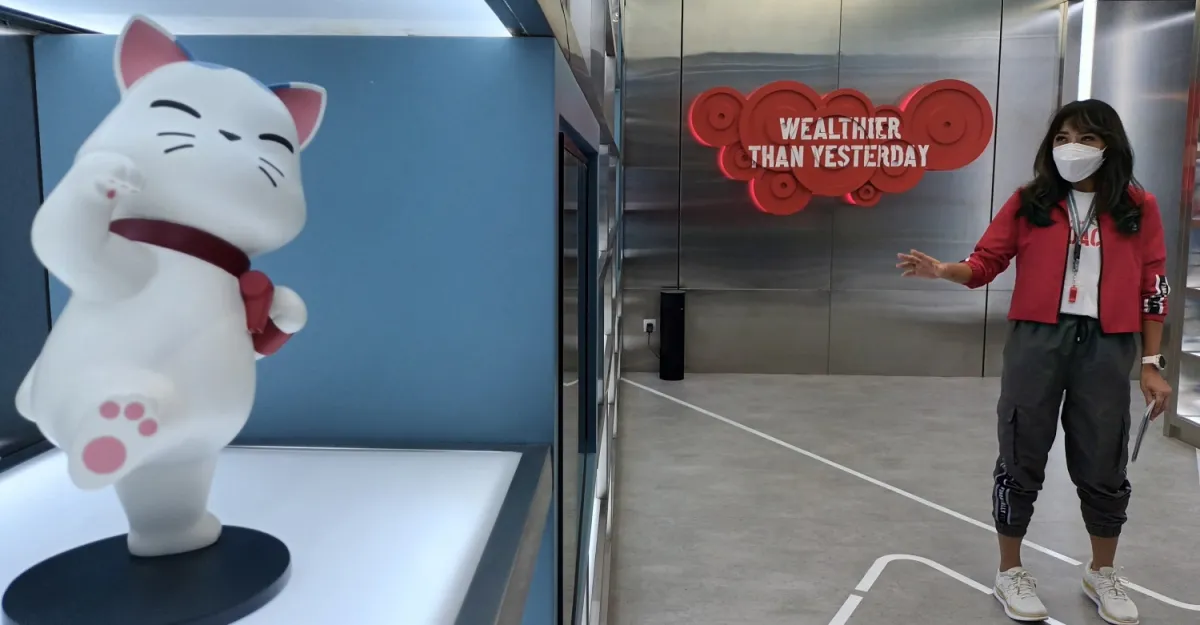 Kantor bank ini berkonsep gym, nih 7 spot instagramable di dalamnya