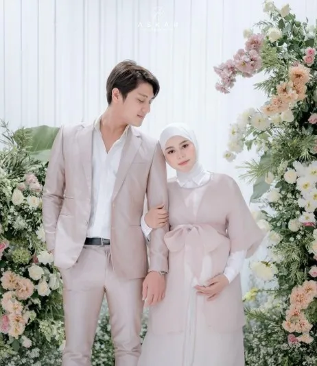 harga baju Lesty Kejora di acara 7 bulanan Aurel © berbagai sumber harga baju Lesty Kejora di acara 7 bulanan Aurel © berbagai sumber