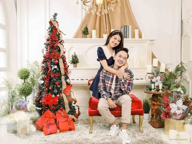 Pemotretan natal Sarwendah dan keluarga © Instagram