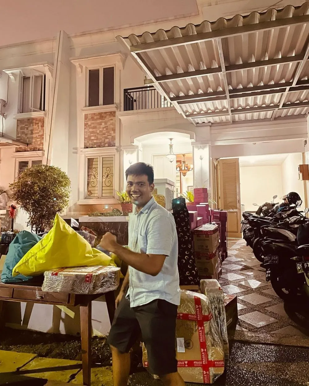 potret Frans Faisal adik Bibi Ardiansyah © 2021 brilio.net potret Frans Faisal adik Bibi Ardiansyah © 2021 brilio.net