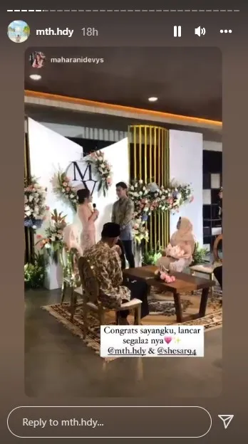 Momen lamaran Shesar dan kekasih © Instagram