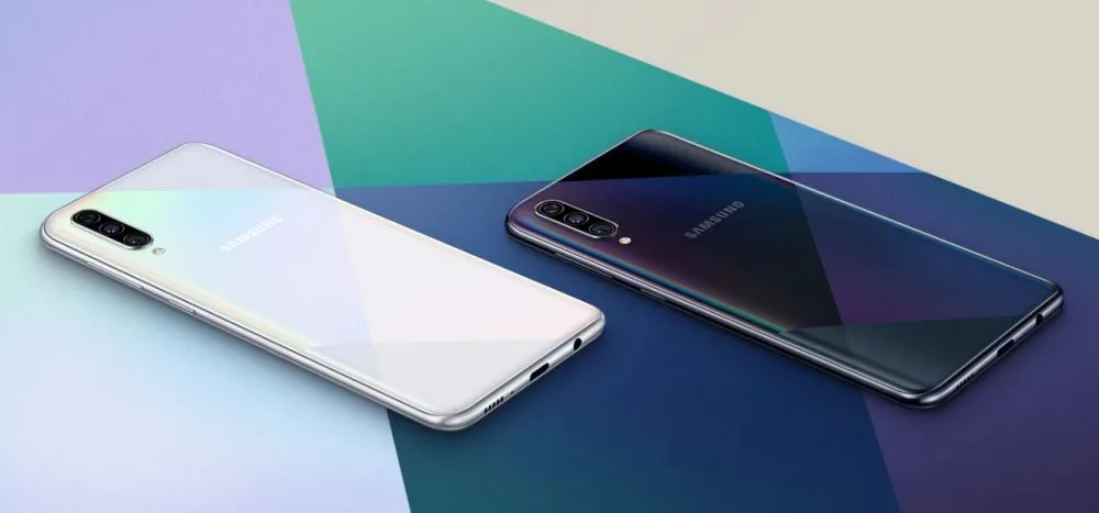 HP Samsung Rp 3 jutaan © 2022 brilio.net HP Samsung Rp 3 jutaan © 2022 brilio.net