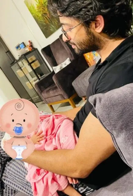 Shaheer Sheikh momong anak © Instagram