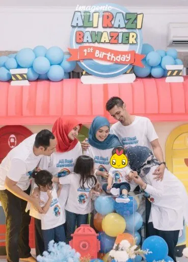 momen ulang tahun anak Vebby Palwinta © berbagai sumber