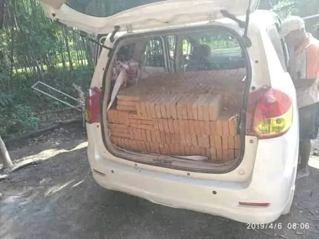 potret orang bawa material bangunan lucu © Instagram potret orang bawa material bangunan lucu © Instagram