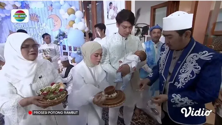 momen akikah anak lesty dan rizky billar © YouTube momen akikah anak lesty dan rizky billar © YouTube