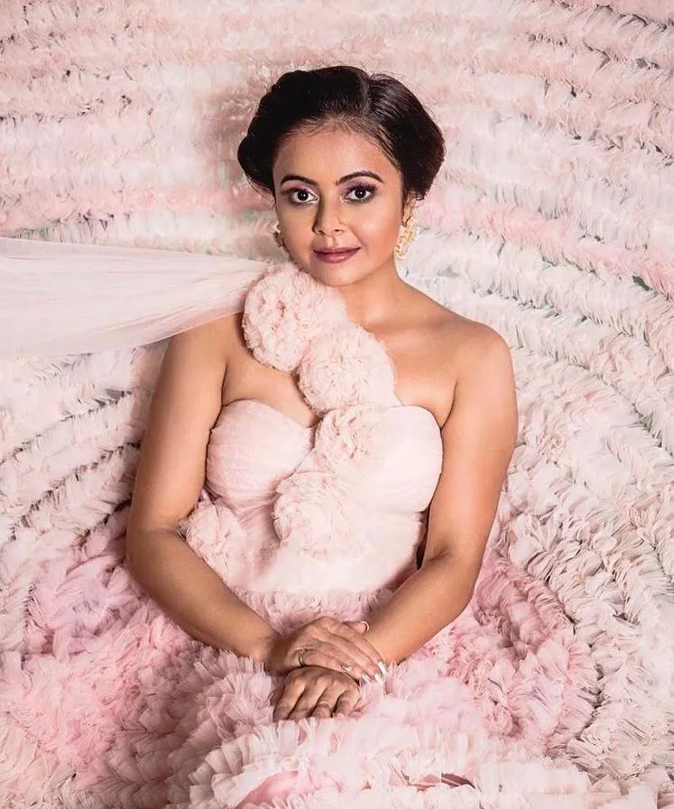 transformasi Devoleena Bhattacharjee Berbagai sumber transformasi Devoleena Bhattacharjee Berbagai sumber