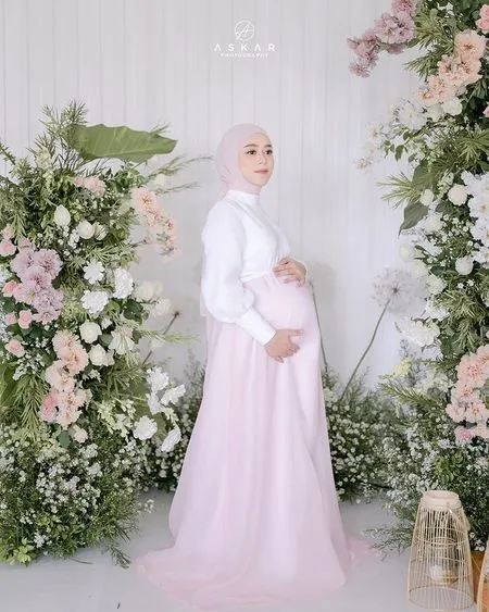 gaya maternity shoot Lesty Kejora © Instagram gaya maternity shoot Lesty Kejora © Instagram