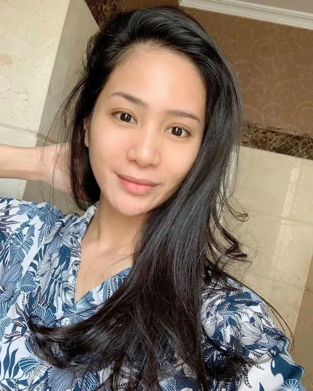 Gaya sederhana Bunga Zainal di keseharian © berbagai sumber Gaya sederhana Bunga Zainal di keseharian © berbagai sumber