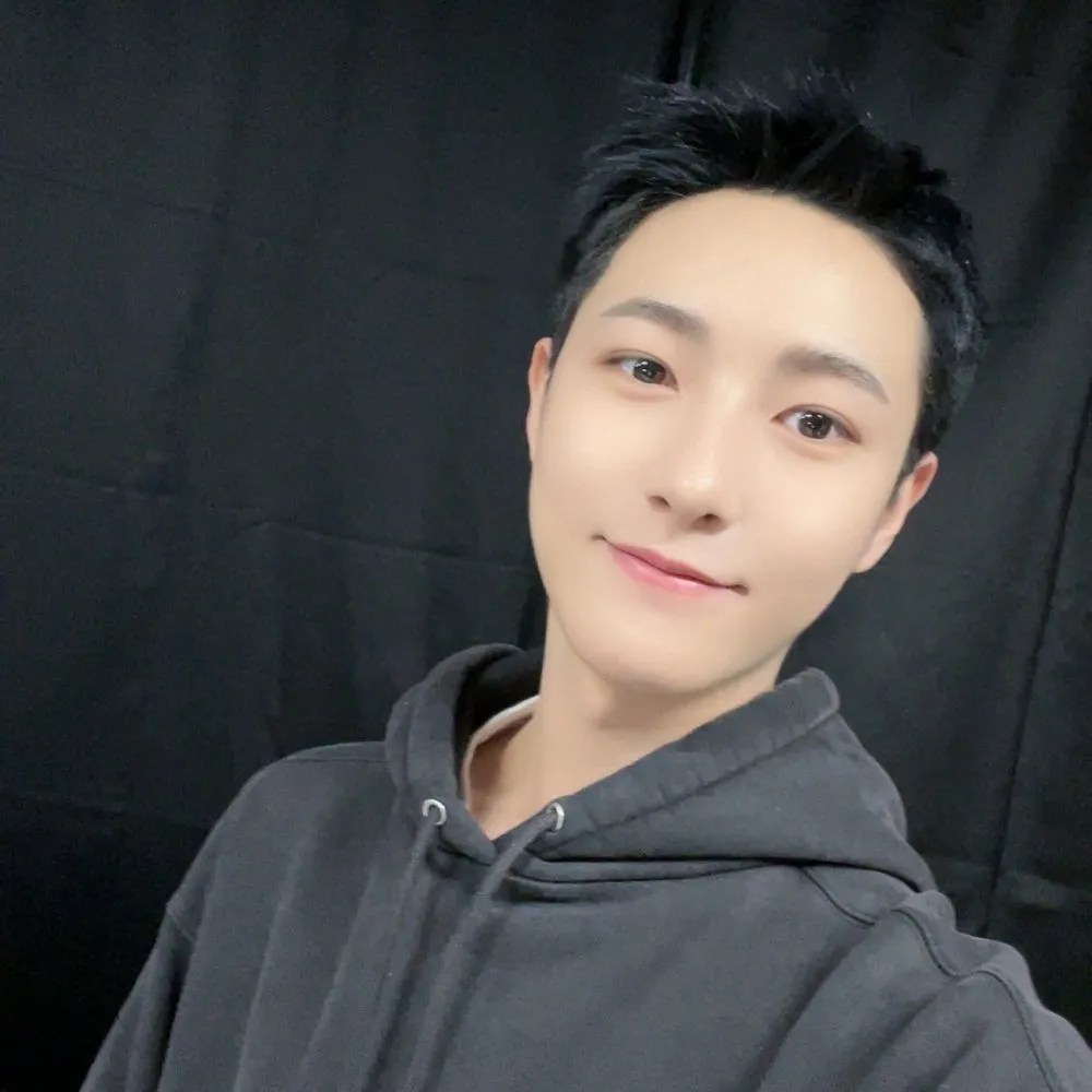 Potret terbaru Renjun NCT © berbagai sumber