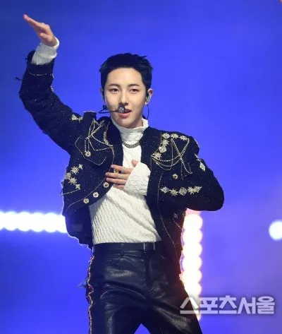 Potret terbaru Renjun NCT © berbagai sumber