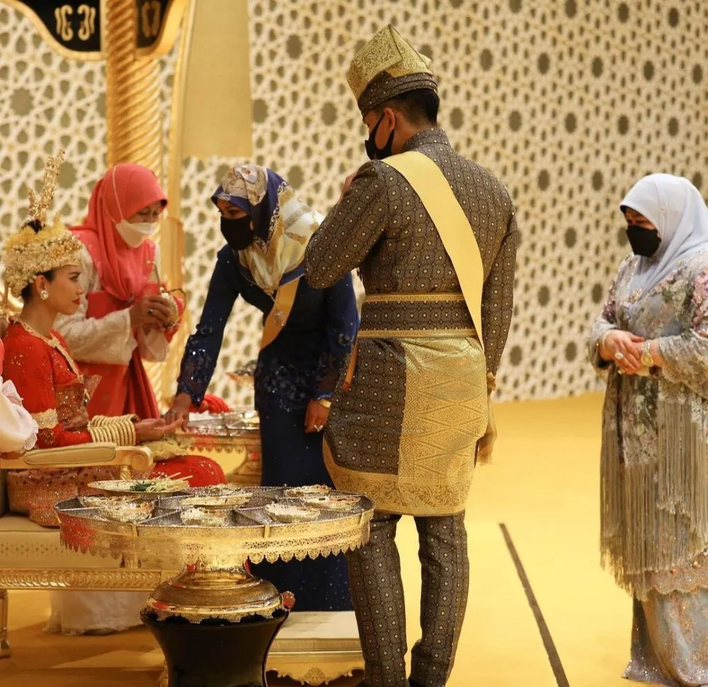 Pangeran Mateen di royal wedding kakak © Instagram Pangeran Mateen di royal wedding kakak © Instagram