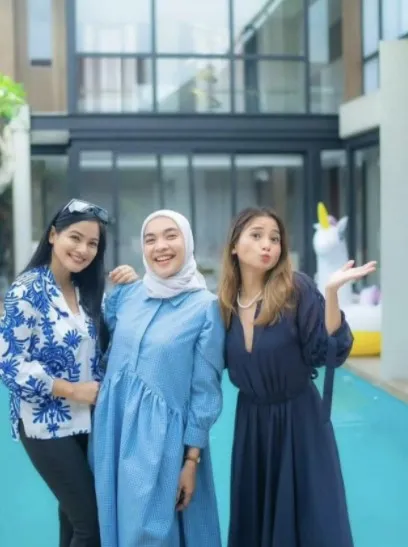 Momen Acha Septriasa reuni dengan rekan seleb © Instagram Momen Acha Septriasa reuni dengan rekan seleb © Instagram