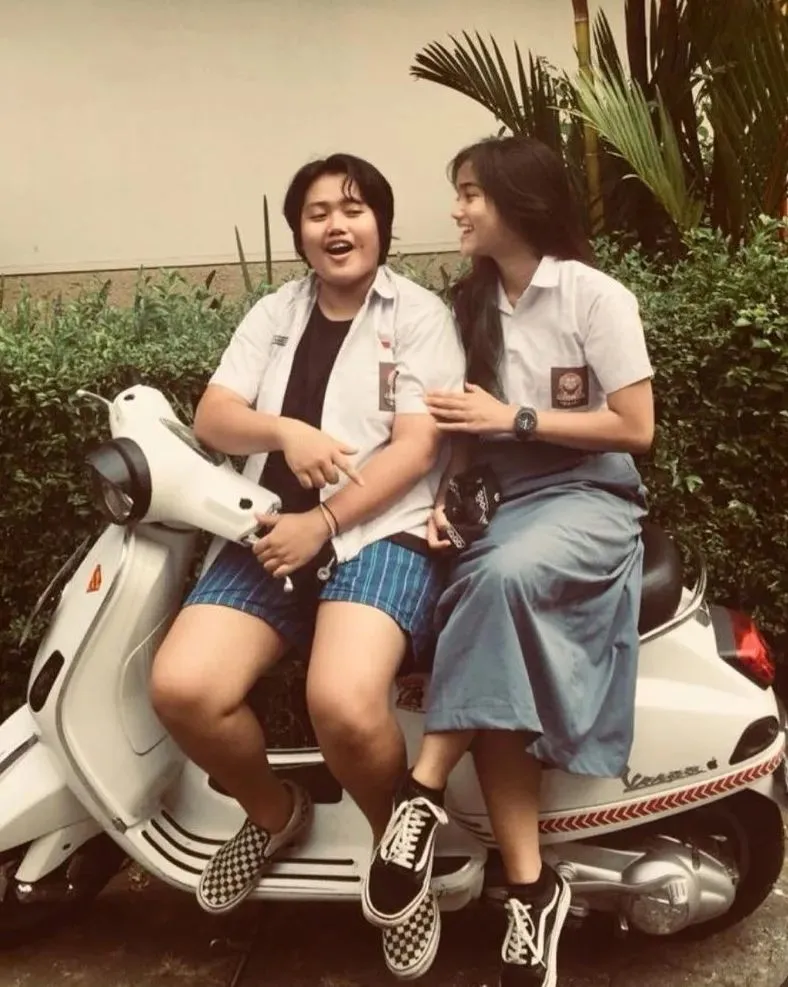 Potret Fuji saat duduk di bangku sekolah Instagram