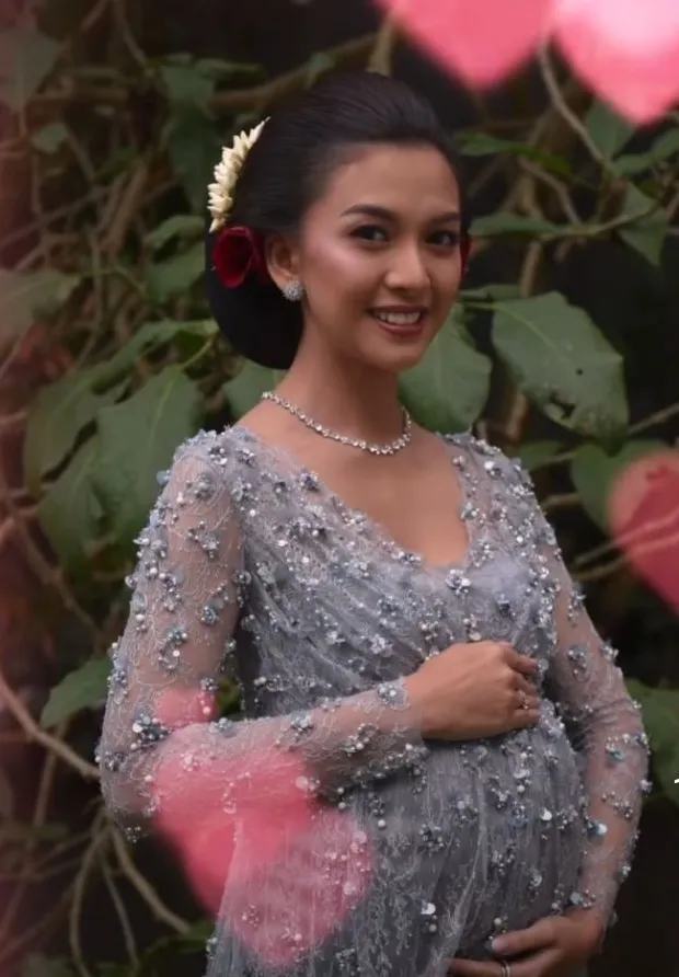 tujuh bulanan Kinan TMTM Berbagai sumber tujuh bulanan Kinan TMTM Berbagai sumber