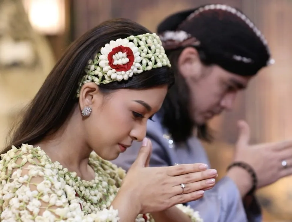 tujuh bulanan Kinan TMTM Berbagai sumber tujuh bulanan Kinan TMTM Berbagai sumber