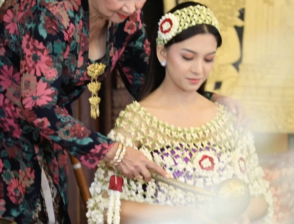 tujuh bulanan Kinan TMTM Berbagai sumber tujuh bulanan Kinan TMTM Berbagai sumber