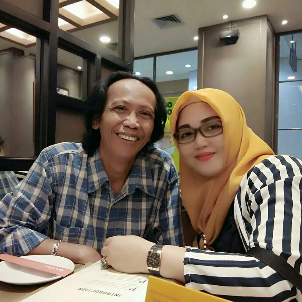 Potret awal karier pemain Si Doel Anak Sekolahan Berbagai sumber Potret awal karier pemain Si Doel Anak Sekolahan Berbagai sumber