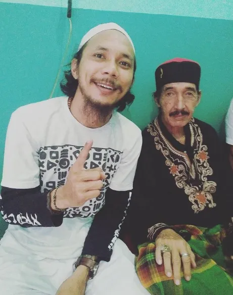 Lama tak muncul, ini 7 kontroversi Norman Kamaru berbagai sumber