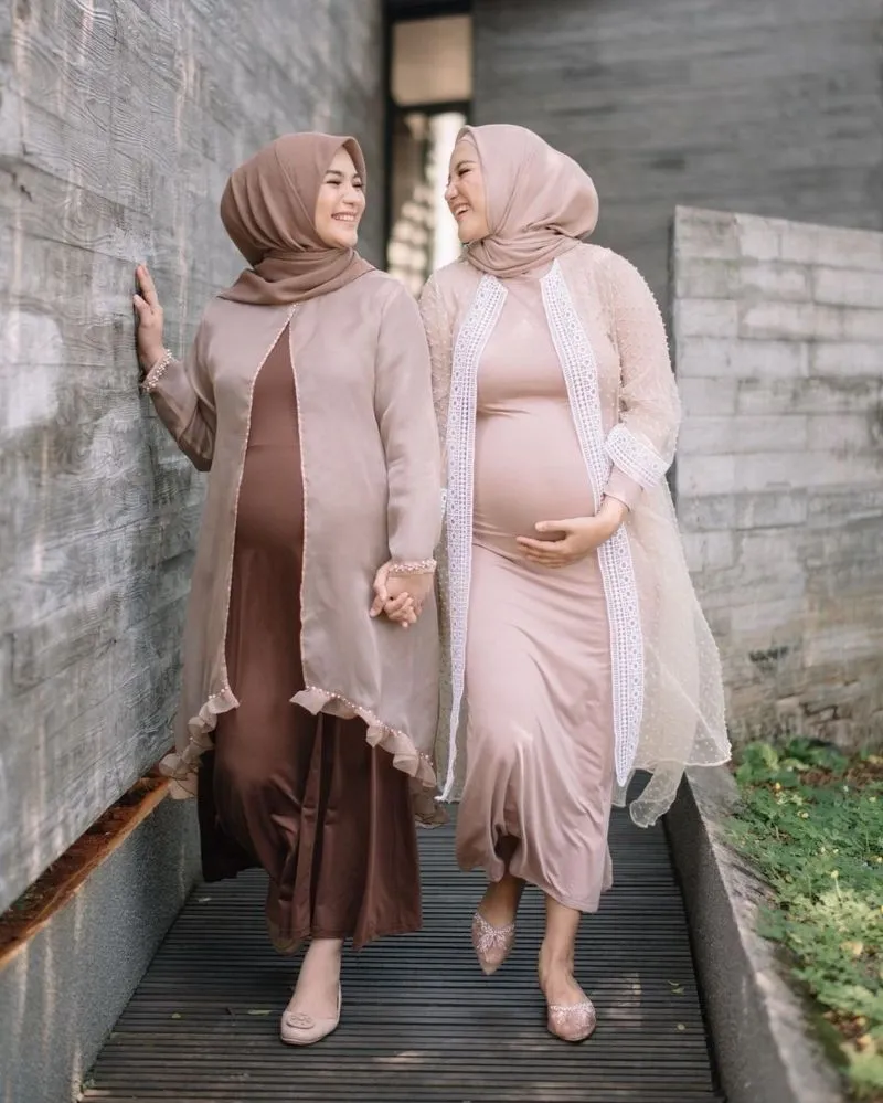 kakak adik seleb hamil bareng Berbagai sumber kakak adik seleb hamil bareng Berbagai sumber