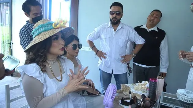 momen reuni pemain Misteri Gunung Merapi © YouTube momen reuni pemain Misteri Gunung Merapi © YouTube