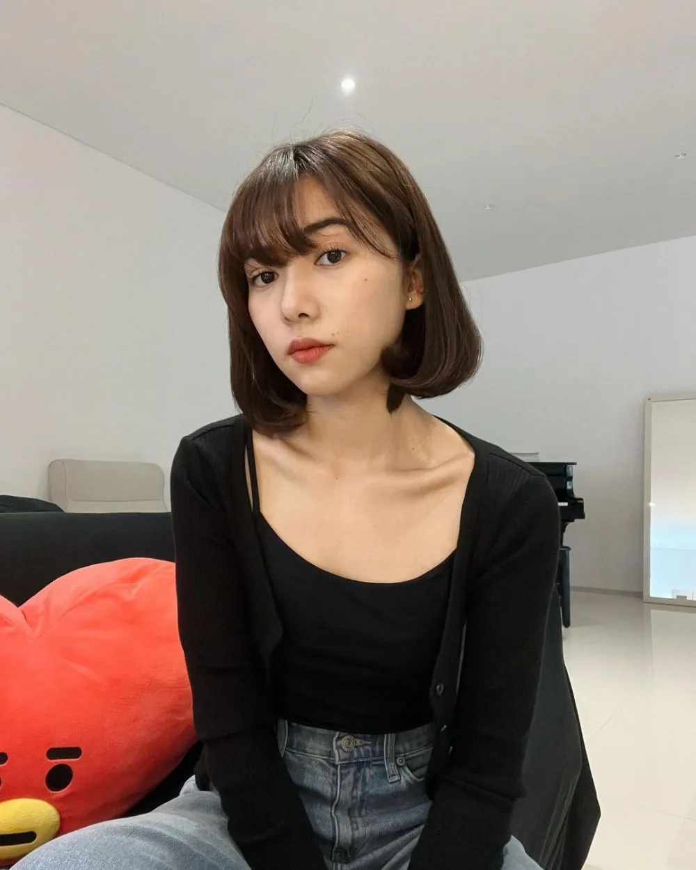 penyanyi berambut pendek Instagram