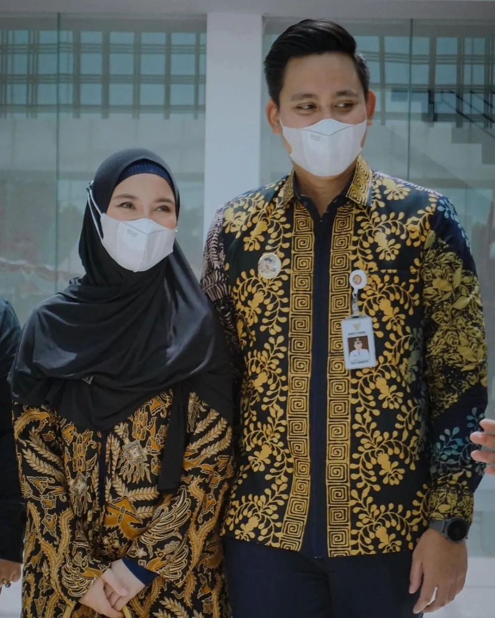 pesona chacha frederica dampingi suami bertugas © instagram pesona chacha frederica dampingi suami bertugas © instagram