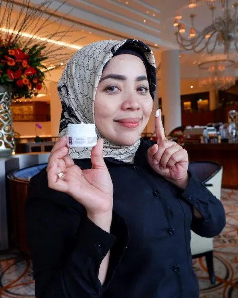 Potret terbaru Muzdalifah muda dan langsing © Instagram Potret terbaru Muzdalifah muda dan langsing © Instagram