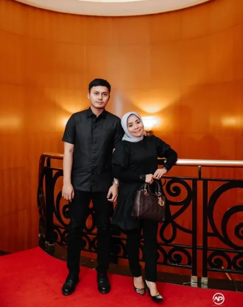 Potret terbaru Muzdalifah muda dan langsing © Instagram Potret terbaru Muzdalifah muda dan langsing © Instagram