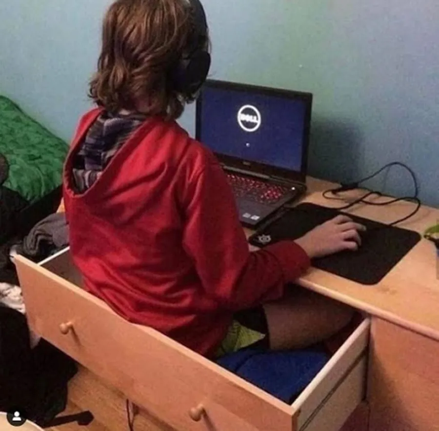 tingkah absurd belajar mandiri © berbagai sumber tingkah absurd belajar mandiri © berbagai sumber