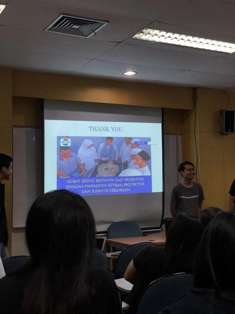 siswa presentasi lucu tingkahnya © 1cak.com siswa presentasi lucu tingkahnya © 1cak.com