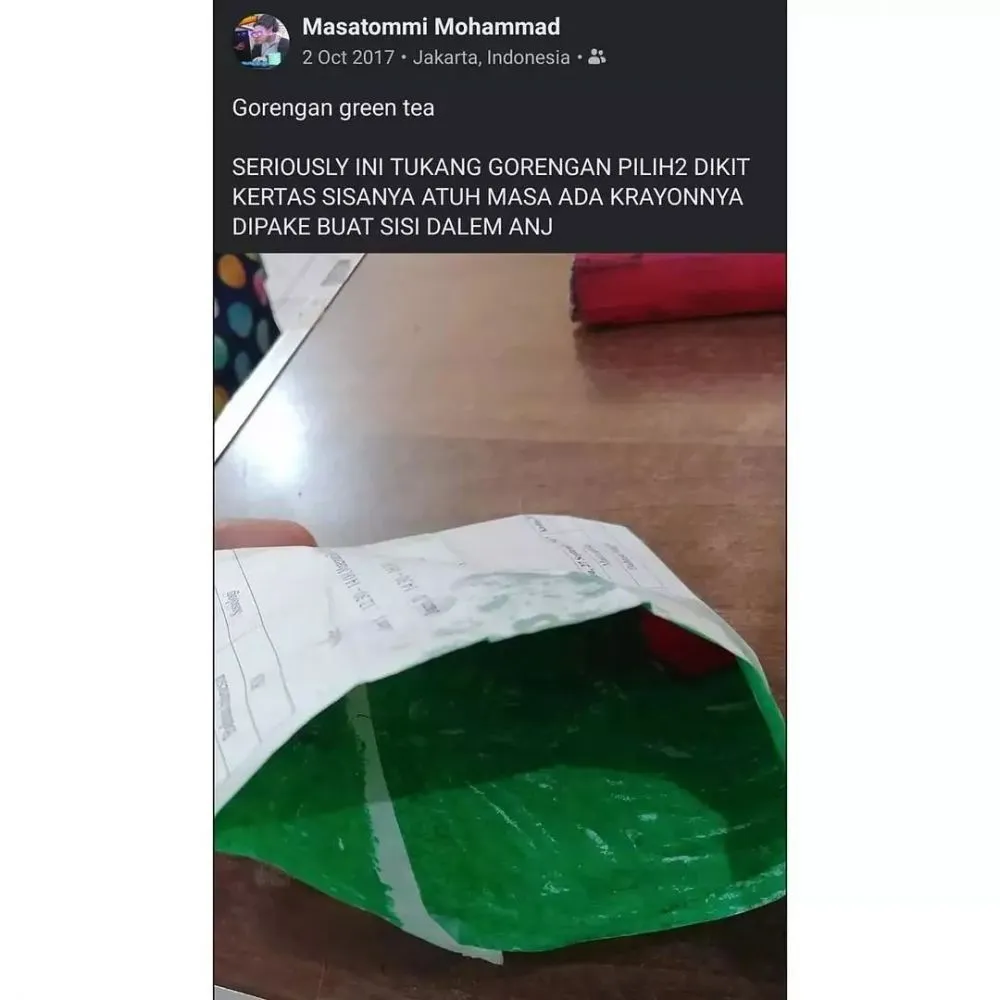 status fb ada kejanggalan lucu © Instagram