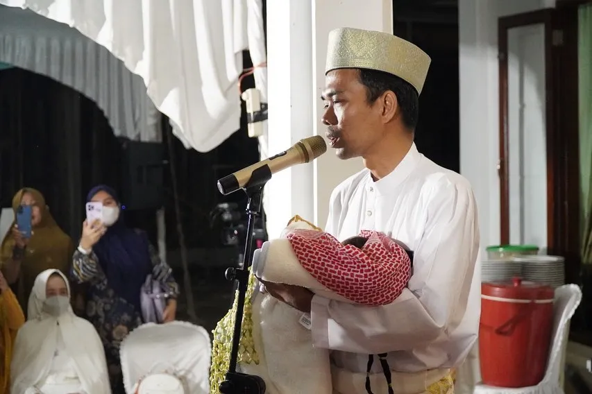 Momen syukuran akikah anak UAS Instagram © 2022 brilio.net