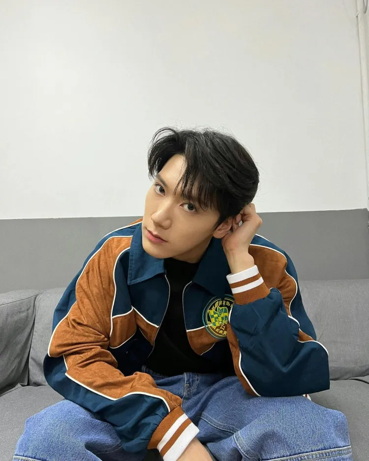 Transformasi Ten NCT sejak kecil © berbagai sumber Transformasi Ten NCT sejak kecil © berbagai sumber