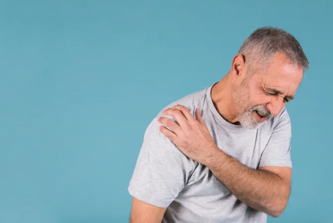 Tremor adalah © 2022 berbagai sumber Tremor adalah © 2022 berbagai sumber