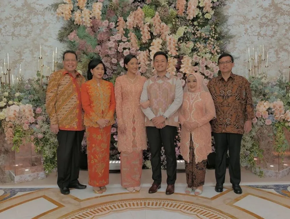 momen lamaran putri tanjung © instagram momen lamaran putri tanjung © instagram