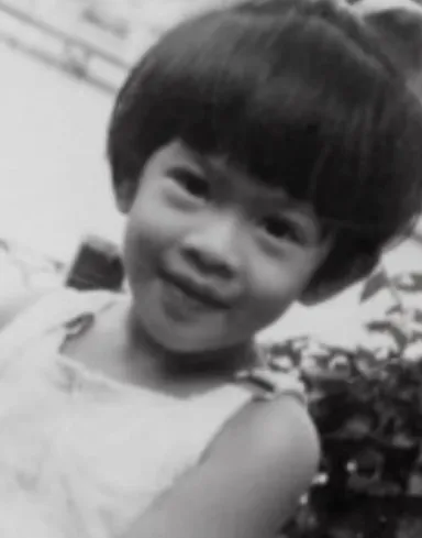 Potret masa kecil Dian Sastrowardoyo © Instagram Potret masa kecil Dian Sastrowardoyo © Instagram