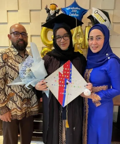 momen kebersamaan Devi Permatasari dan suami © Instagram momen kebersamaan Devi Permatasari dan suami © Instagram