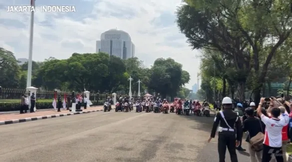 Momen parade pembalap MotoGP di Jakarta © berbagai sumber