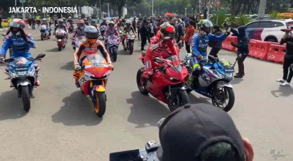 Momen parade pembalap MotoGP di Jakarta © berbagai sumber