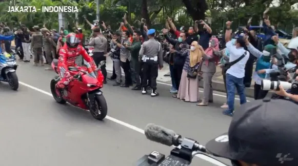 Momen parade pembalap MotoGP di Jakarta © berbagai sumber