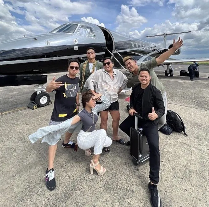 kebersamaan fuji dan manajer © berbagai sumber kebersamaan fuji dan manajer © berbagai sumber