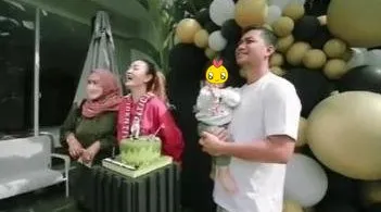 Momen Zaskia Gotik beri kejutan ultah suami © Instagram