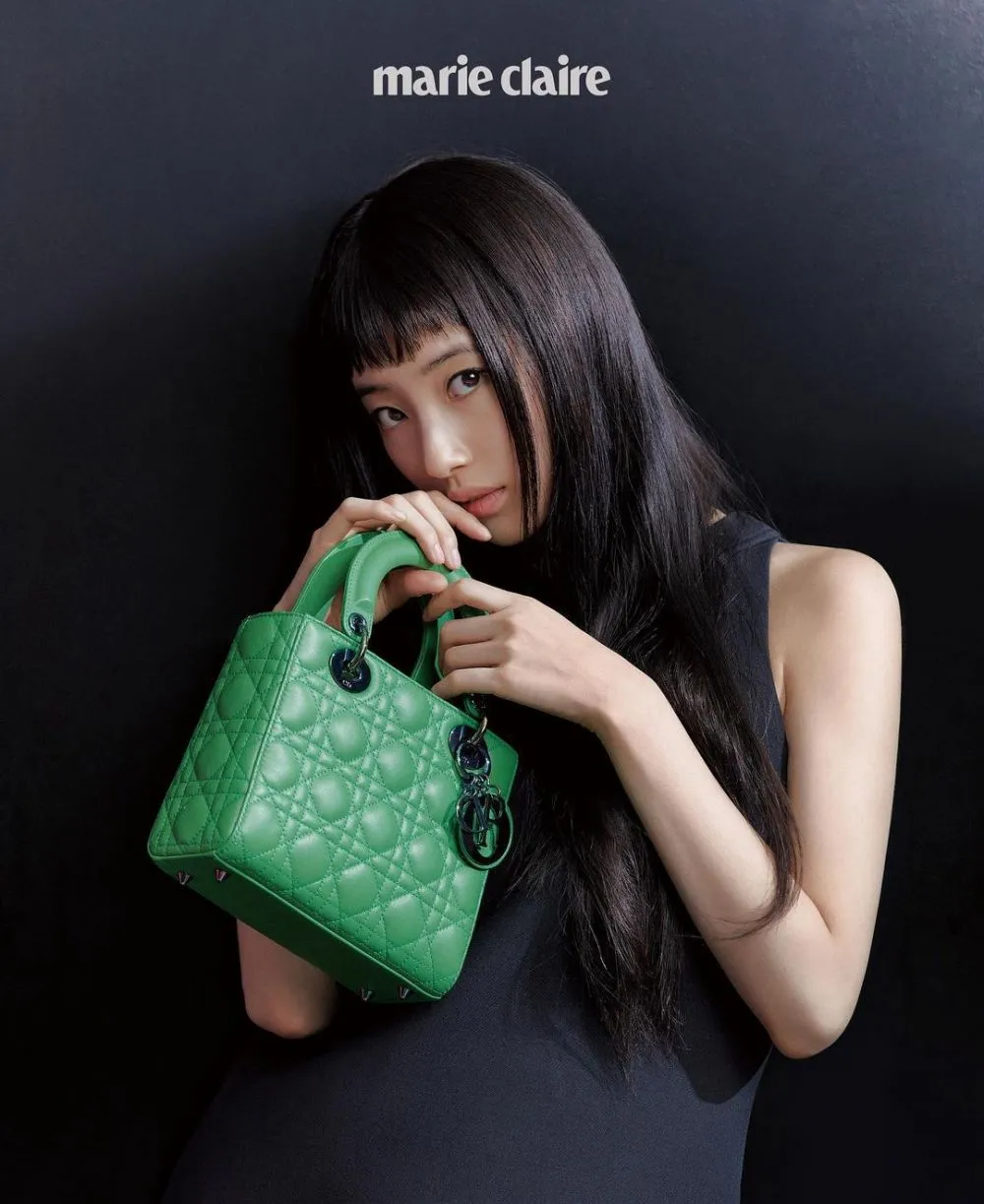 Pemotretan terbaru Bae Suzy © berbagai sumber Pemotretan terbaru Bae Suzy © berbagai sumber