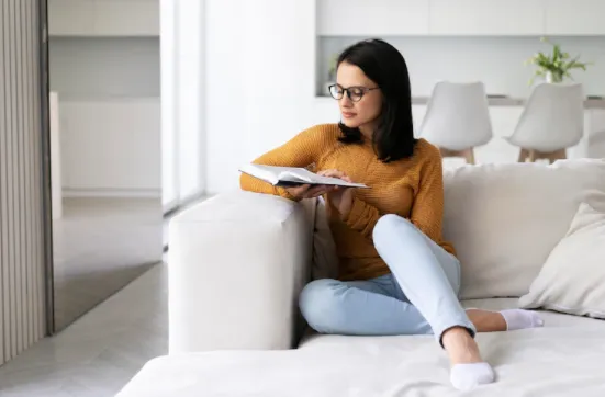 Cerita fiksi adalah © 2022 berbagai sumber 