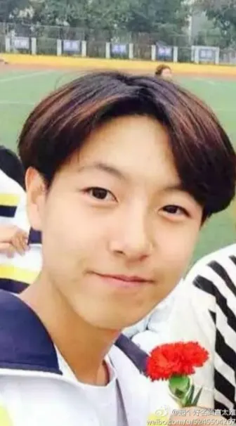 Potret Renjun NCT sebelum debut © Twitter Potret Renjun NCT sebelum debut © Twitter