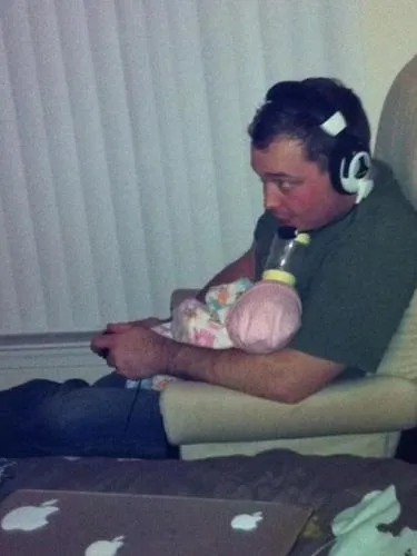 cowok multitasking © berbagai sumber cowok multitasking © berbagai sumber