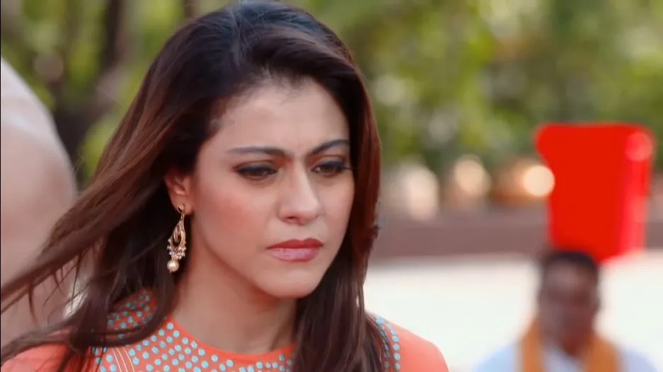 Shah Rukh Khan dan Kajol di serial Gopi Berbagai sumber Shah Rukh Khan dan Kajol di serial Gopi Berbagai sumber