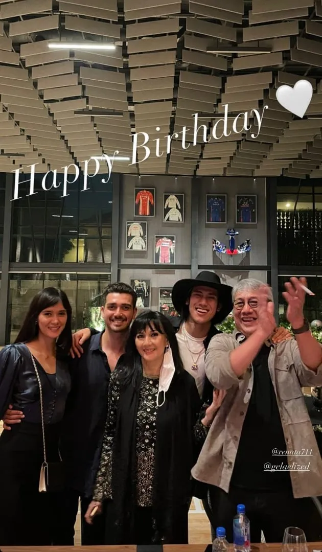 potret keakraban seleb dan menantu © instagram